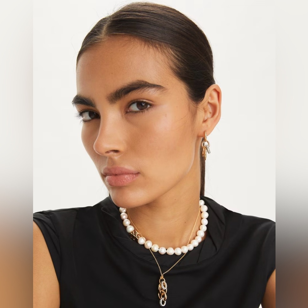 ✨💛 NEW Tory Burch Miller Pavé Interlocking Pendant Necklace | NWT | Luxe | ⭐️💛
